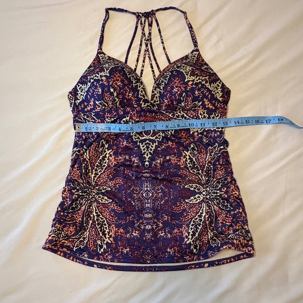 Athleta Swimsuit Top Size M - Picture 3 of 6